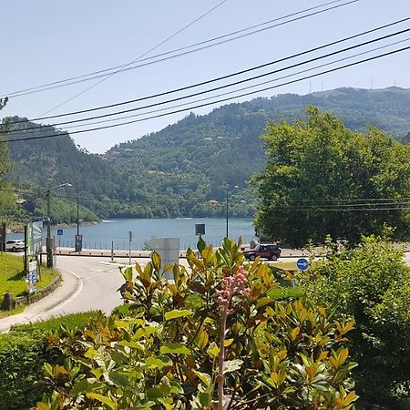 Sobreiro Apartamentos Rio Caldo Екстериор снимка