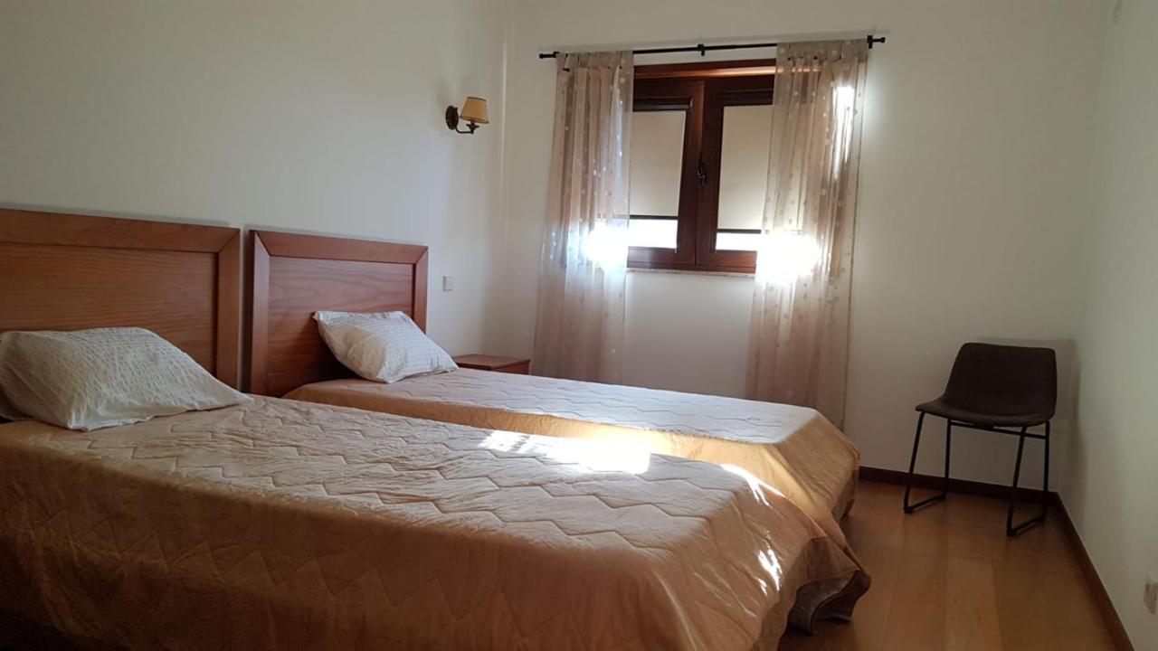 Sobreiro Apartamentos Rio Caldo Екстериор снимка
