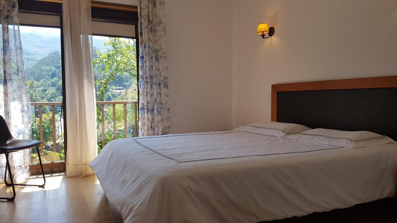 Sobreiro Apartamentos Rio Caldo Екстериор снимка
