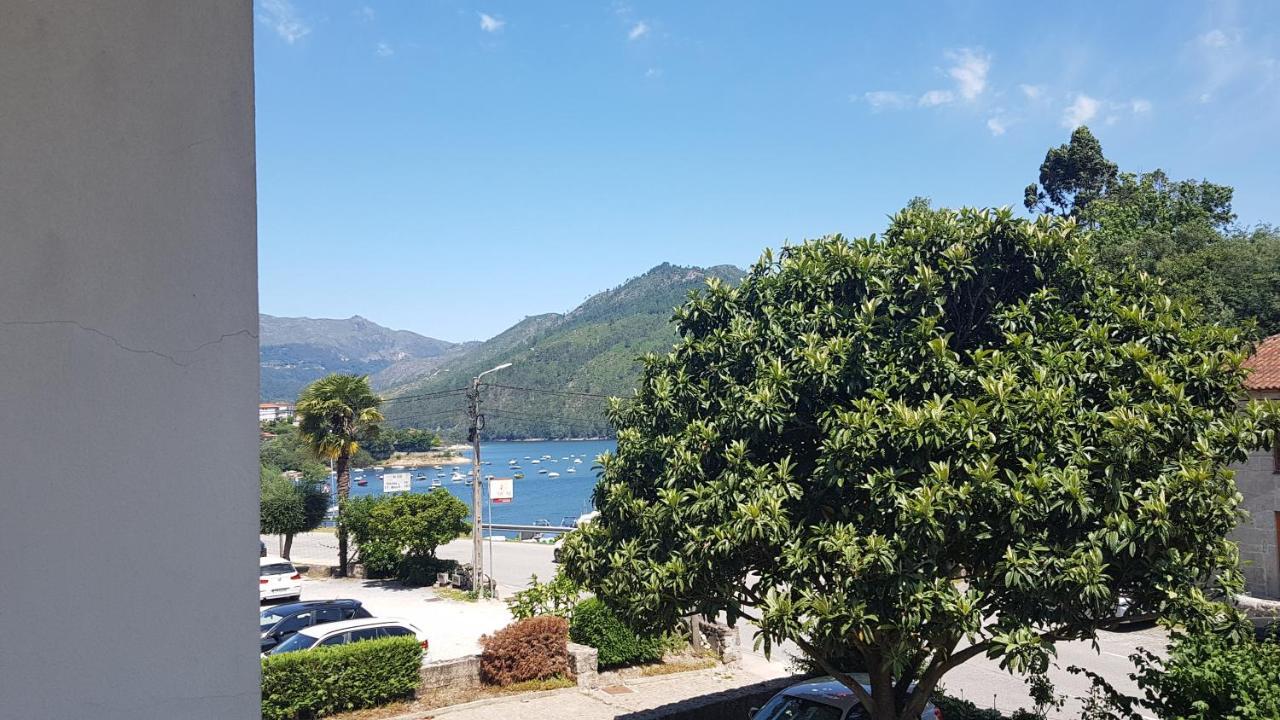 Sobreiro Apartamentos Rio Caldo Екстериор снимка
