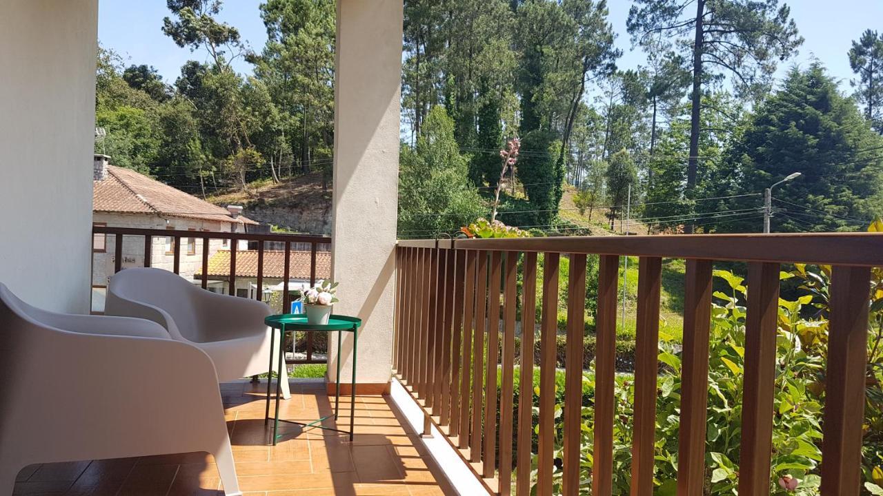 Sobreiro Apartamentos Rio Caldo Екстериор снимка